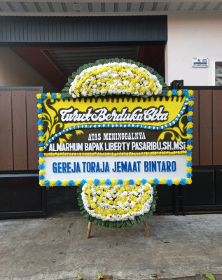 Papan Bunga Duka di Asembagus