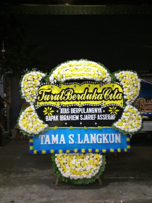 Papan Bunga Duka di Asembagus